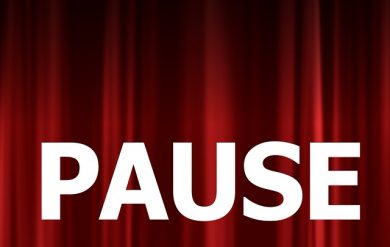 Pausenvorhang im Theater